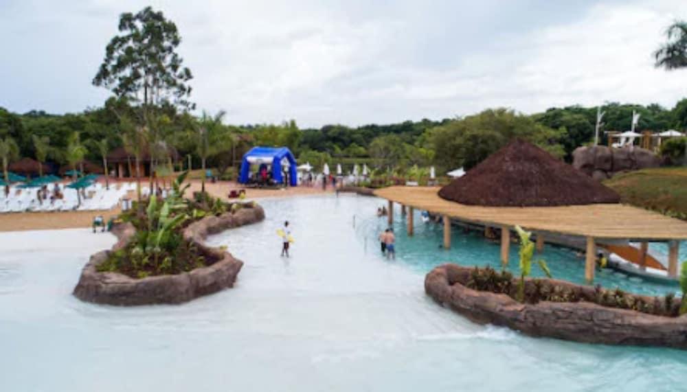 Mabu Thermas Grand Resort Foz do Iguaçu Exterior foto The artificial beach