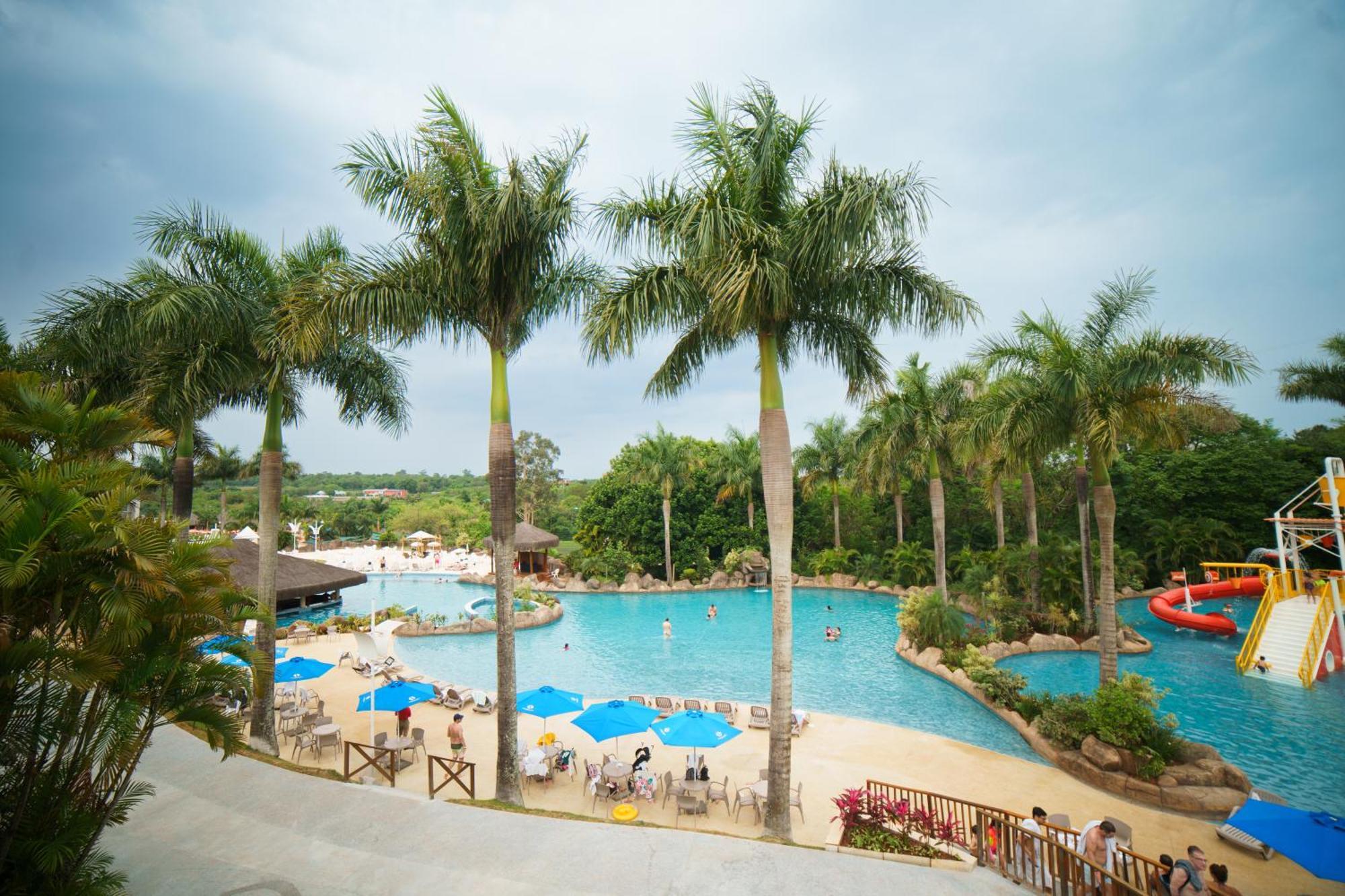 Mabu Thermas Grand Resort Foz do Iguaçu Exterior foto The water park at the Sunway Lagoon Resort